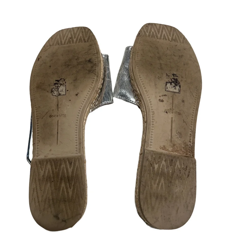 🎉SOLD🎉 Dolce Vita - Flat silver Sandals - Size 11M - Picture 3 of 3
